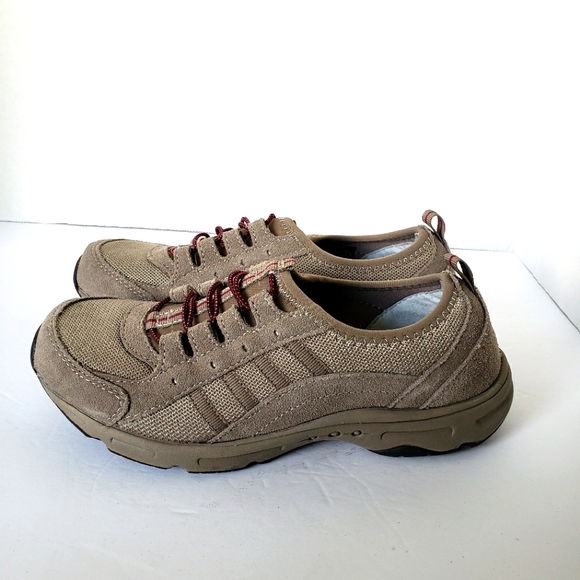 Easy Spirit Women's Lace-Up Sneakers Airborne Walking Shoes - Picture 2 of 6